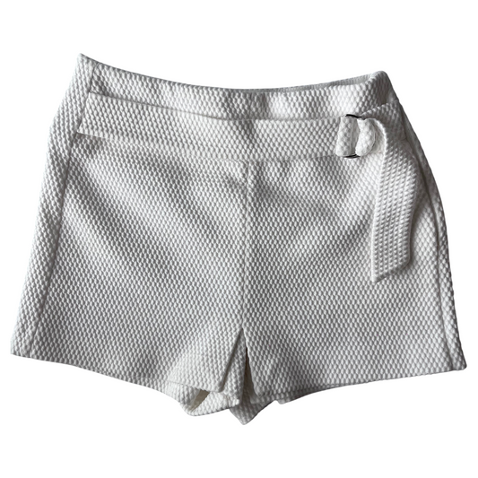 Short estructurado blanco Zara con cinturón tejido – Talla XS