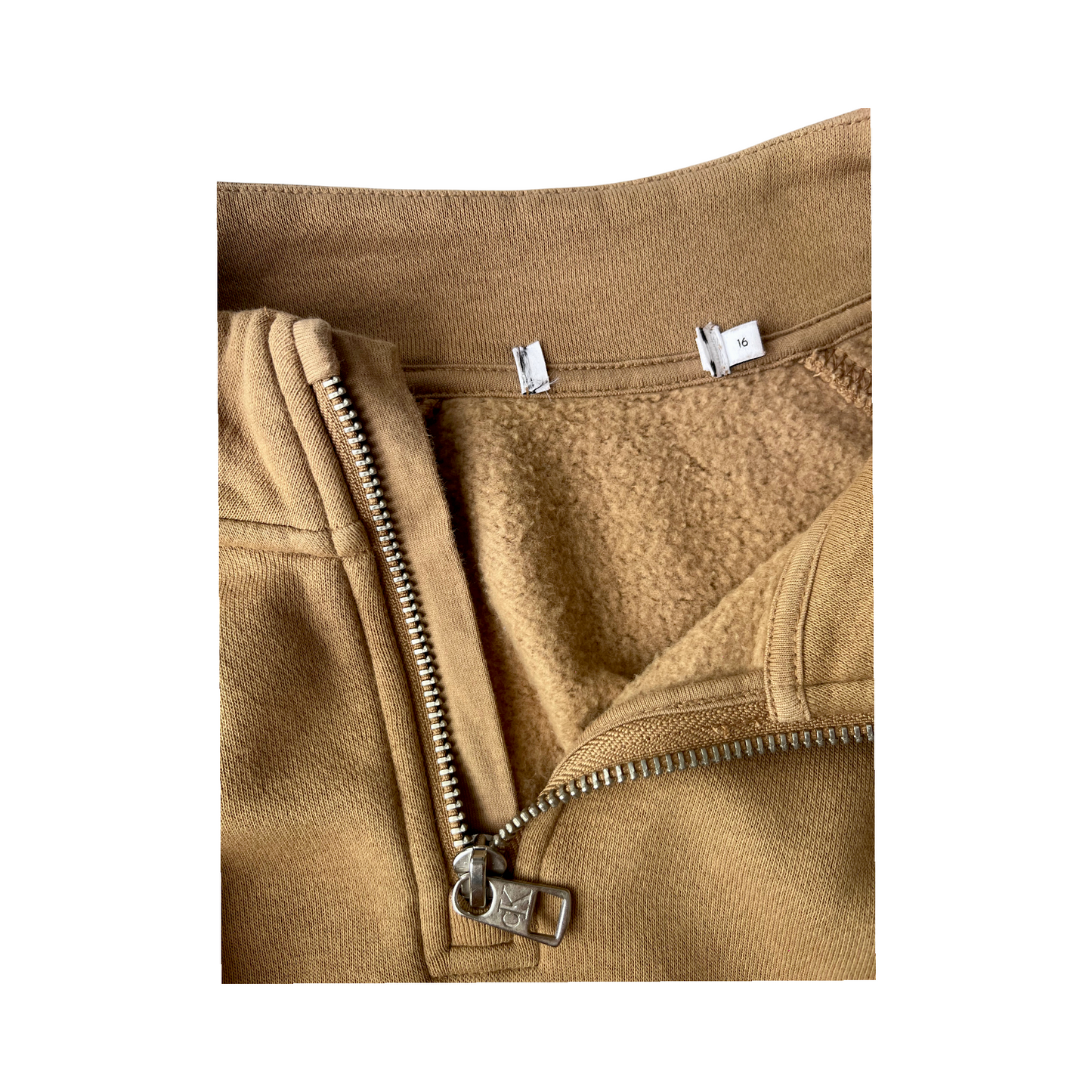 Suéter corto Calvin Klein Jeans beige con cierre frontal – Talla M